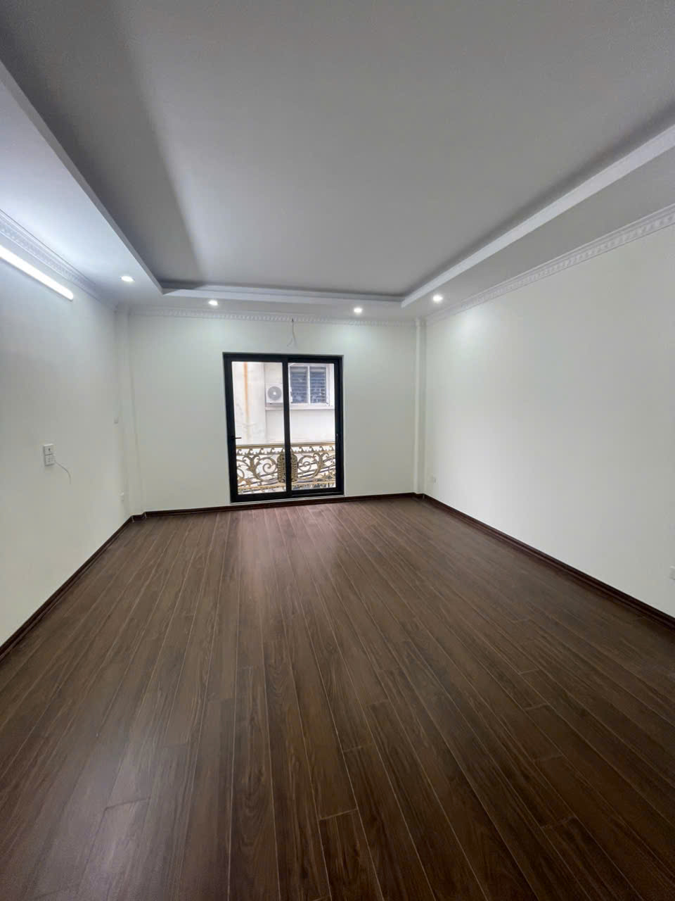 Tân_khai nhà 41 m, 5 tầng, thang_máy gi.á 12.5 t.ỷ